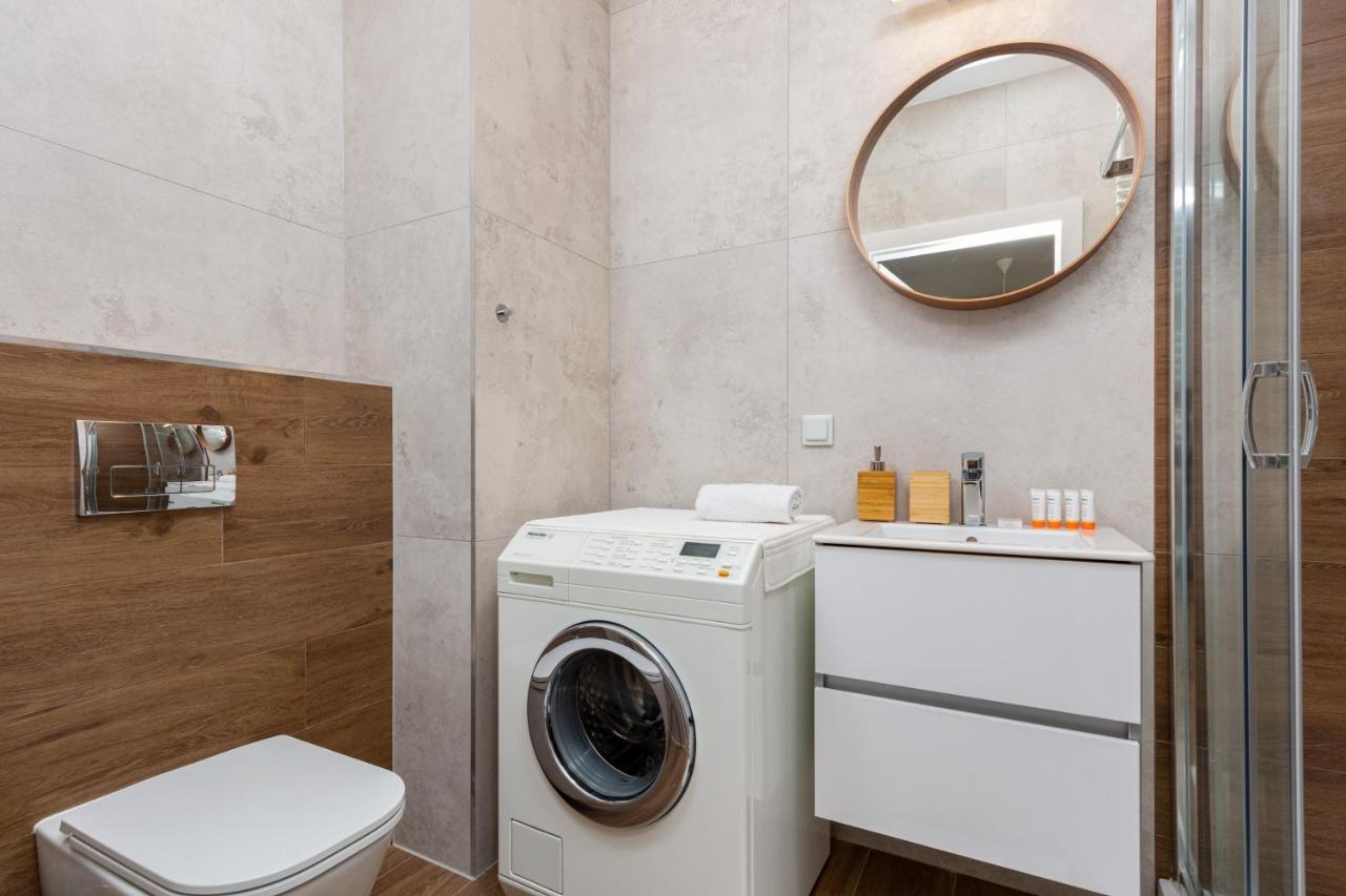 Forum Wola Jana Kazimierza Apartment By Noclegi Renters Warsaw Exterior photo