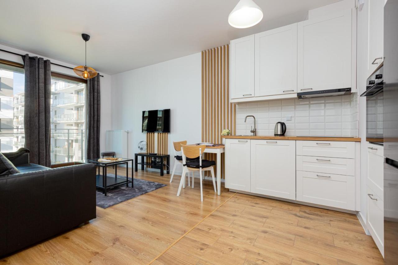 Forum Wola Jana Kazimierza Apartment By Noclegi Renters Warsaw Exterior photo